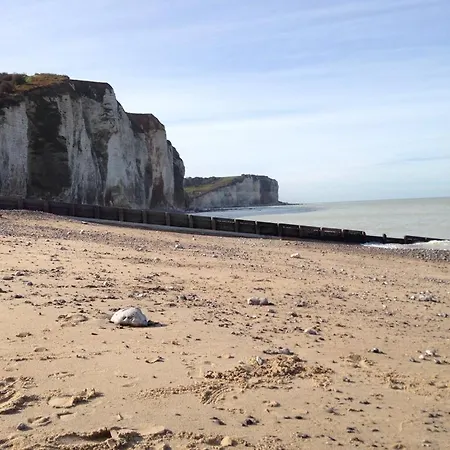 Relais De Chasse Du Chateau- A 10 Minutes De La Des Petites Dalles- 30 D'etretat Et De Veules Les Roses 4*